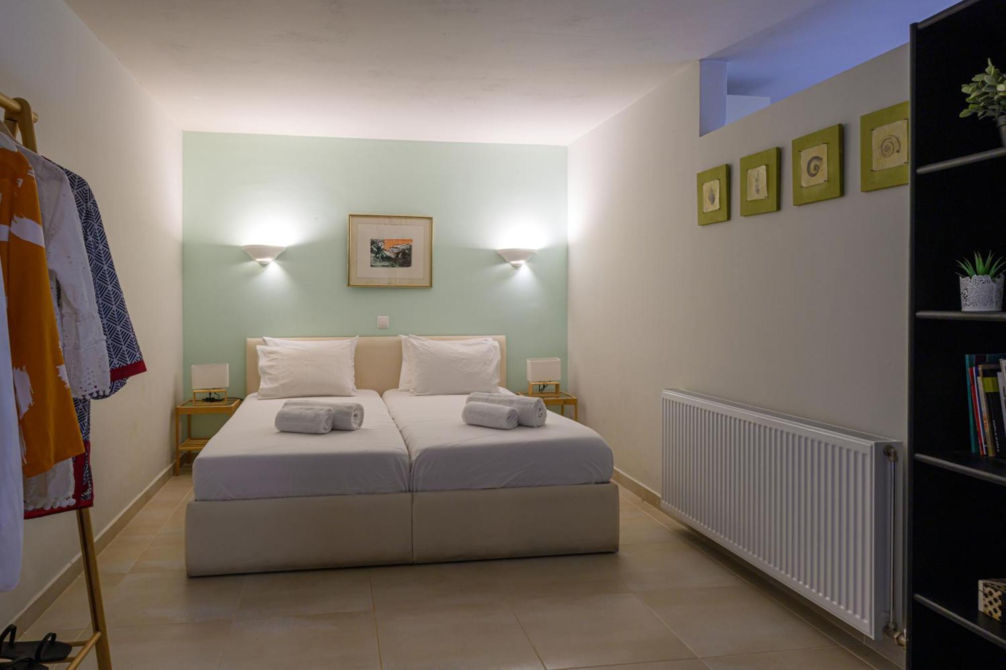 Mani Tower Villa Akrogiali Eksteriør billede