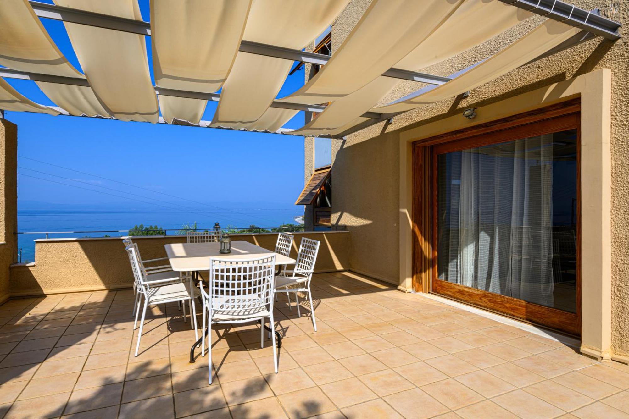 Mani Tower Villa Akrogiali Eksteriør billede